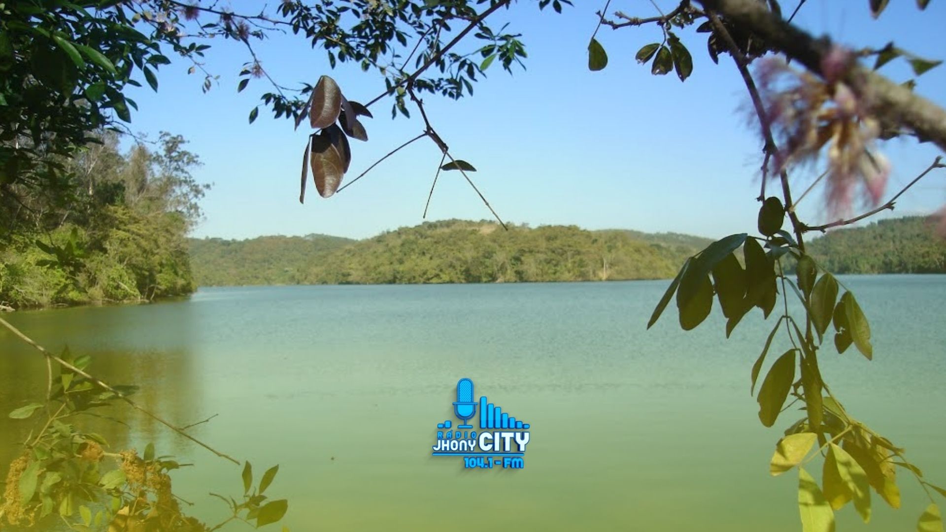 Criança perde um dedo do pé após ataque de piranha em lagoa de Santana do Paraíso